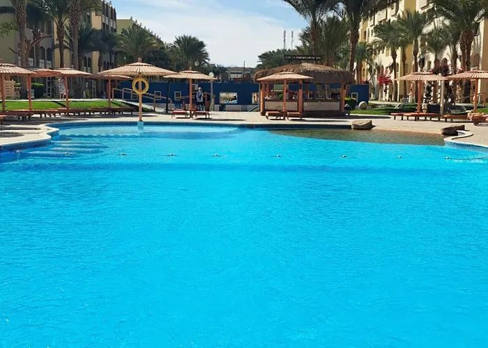 In Elkarma & Aqua Park 3* Gurdaka