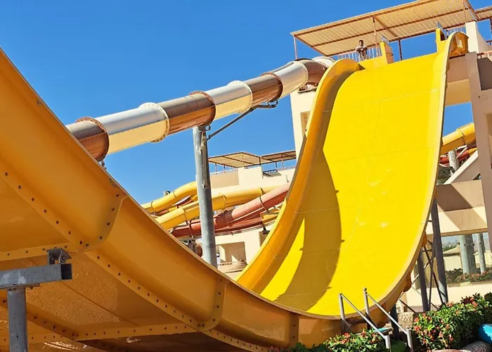 Apartmanhotel In Elkarma & Aqua Park Gurdaka